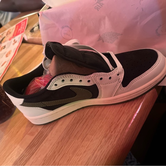 Travis Scott low dunks - Picture 2 of 2